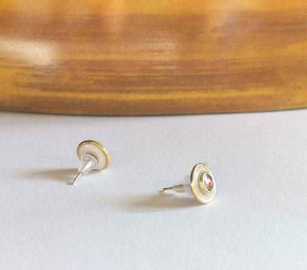 Boucle d'oreilles rondes dorées – Image 4