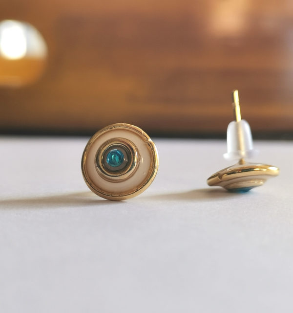 Boucle d'oreilles rondes dorées – Image 5